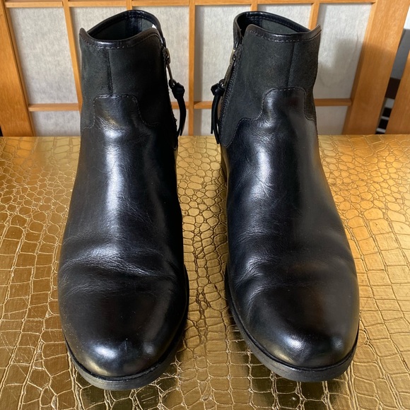 UGG Penelope Black Leather Sherpa Insole Ankle Boot SZ 10 - Picture 4 of 15